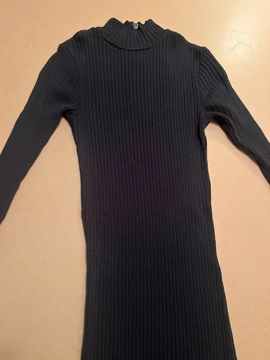 Ribbed Dress - Picture 3 of 7